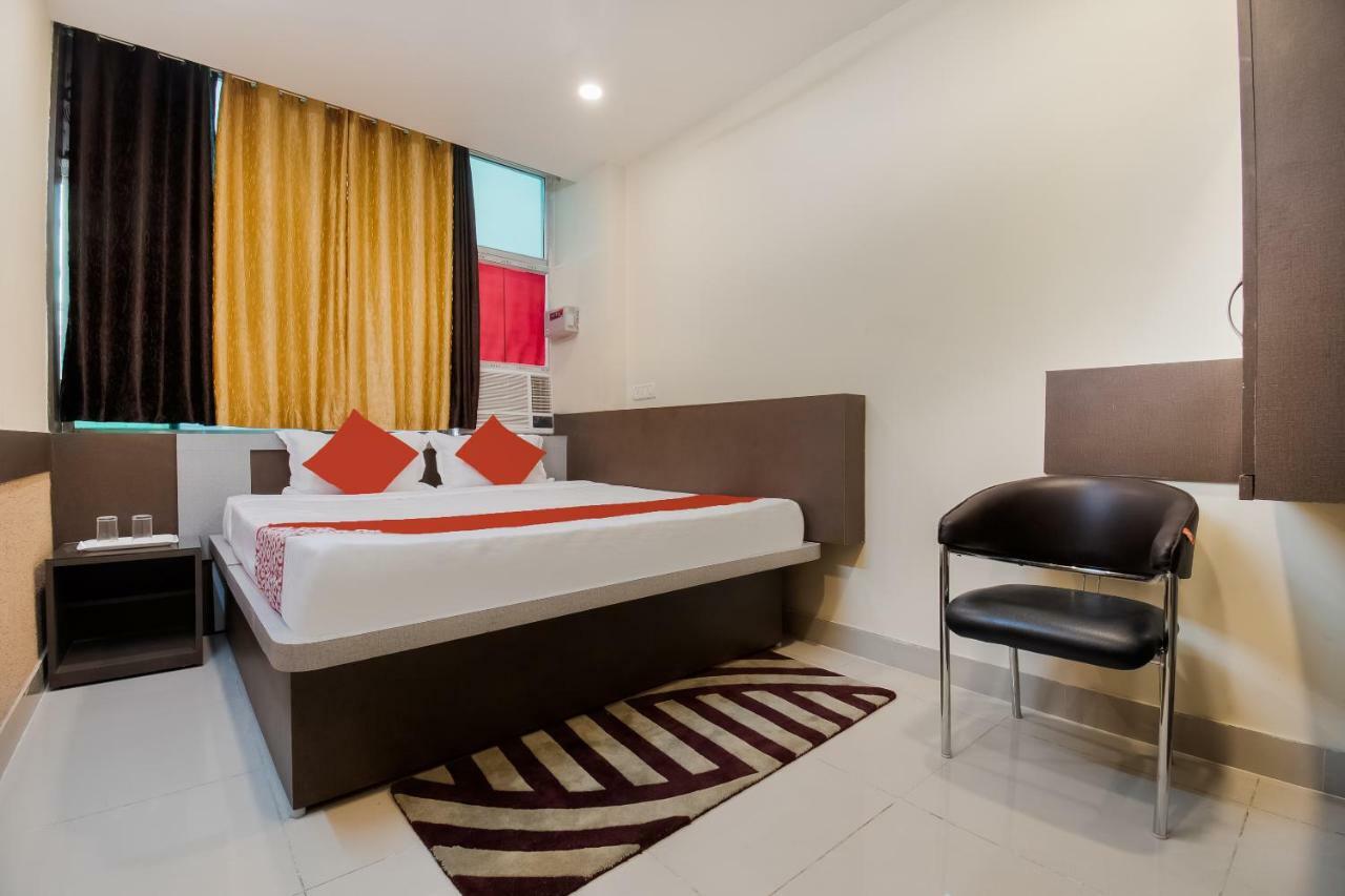 Oyo 45609 The Legend Inn Deluxe Danapur Exterior foto