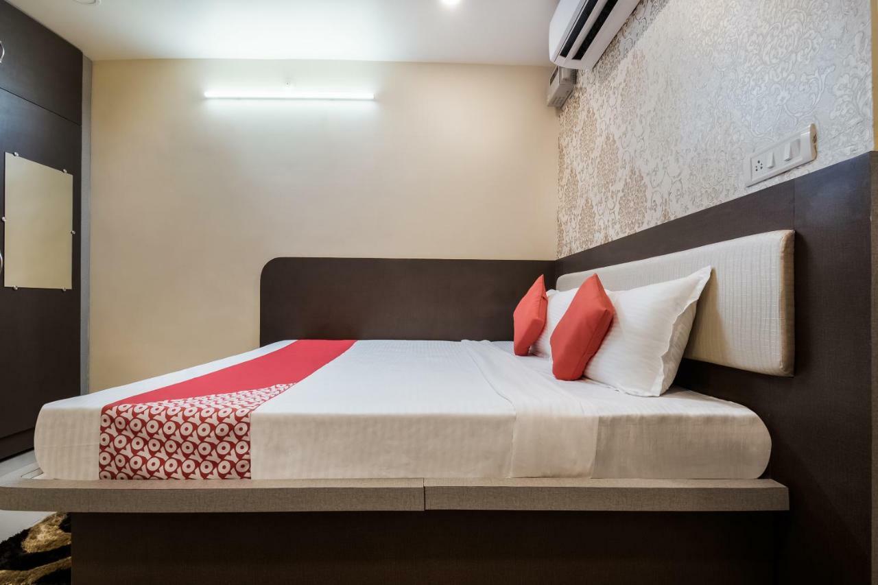 Oyo 45609 The Legend Inn Deluxe Danapur Exterior foto